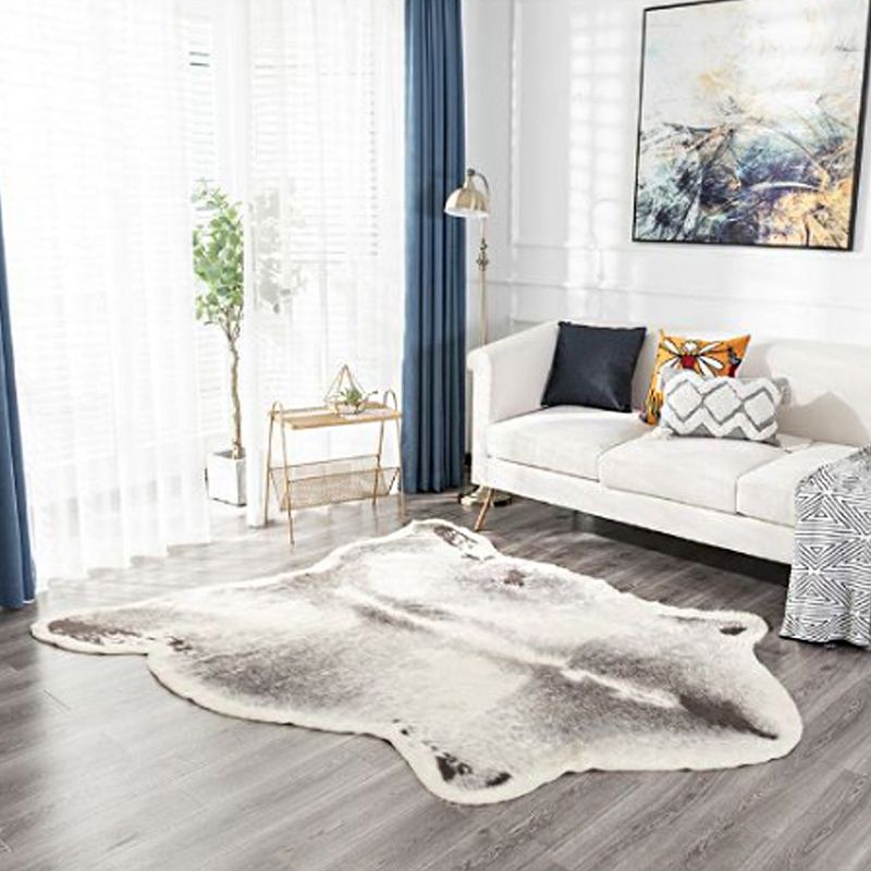 White and Grey Minimalist Rug Synthetics Faux Badger Skin Carpet Washable Pet Friendly Non-Slip Backing Rug for Living Room