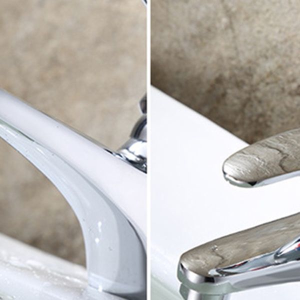 Contemporary Single Handle Kitchen Faucet Low Profile Faucet in Chrome