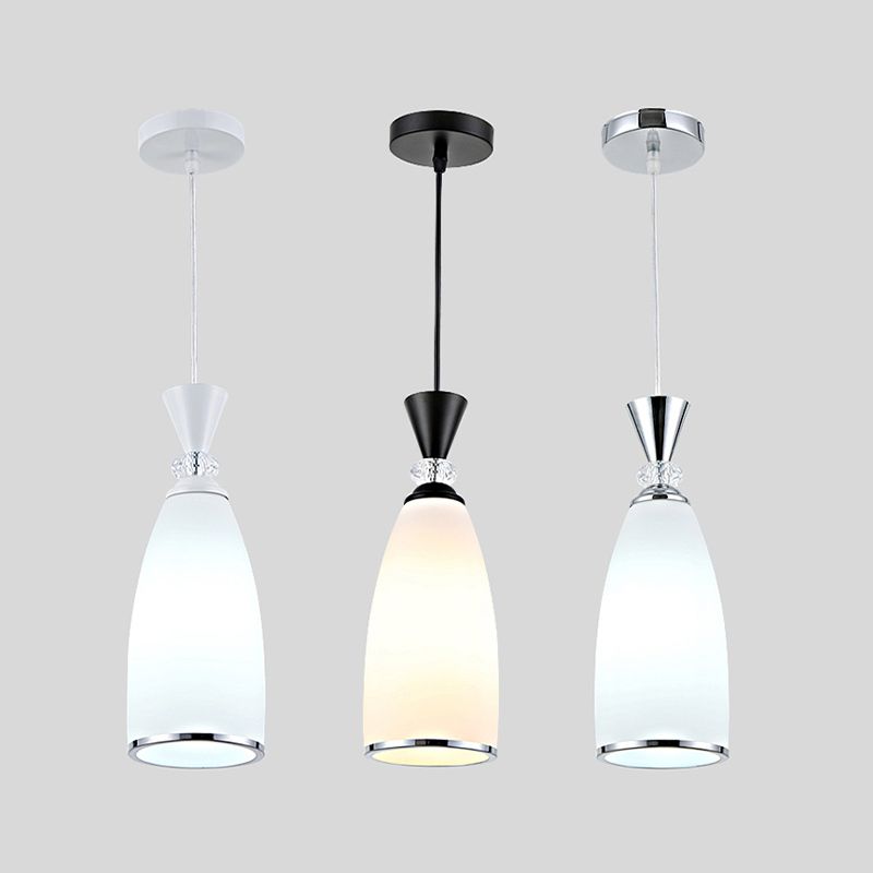 Salle à manger suspendue pendante de style moderne avec une teinte en verre blanc