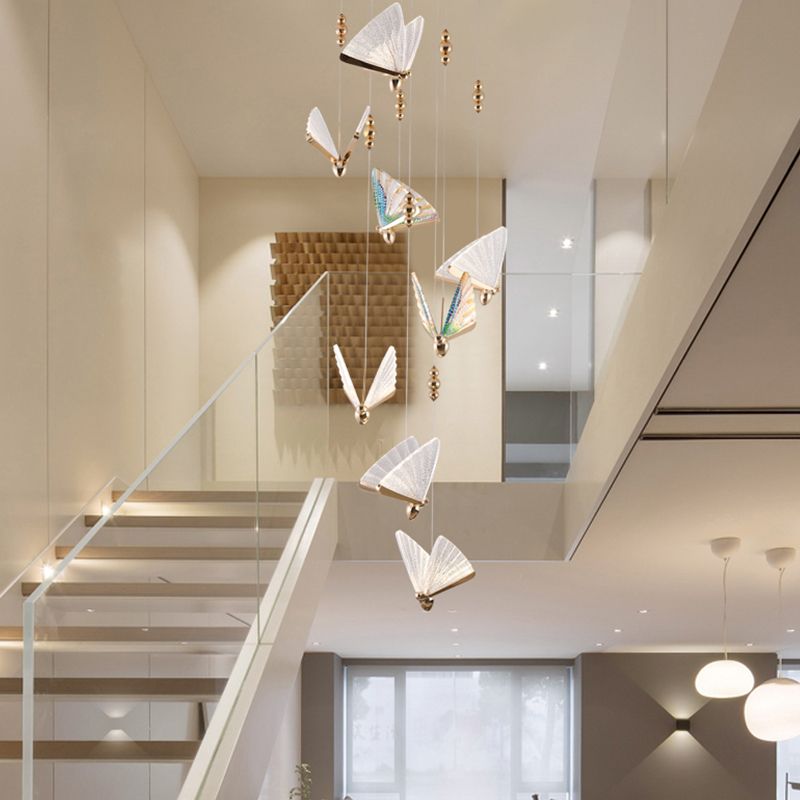 Iluminación colgante de mariposa luz acrílica moderna en oro para dormitorio