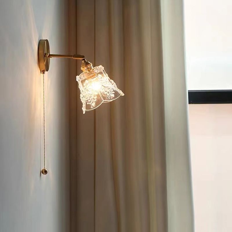Flower Shape Wall Mount Lamp Modern Style Glass 1 Light Sconce Lamp in Clear