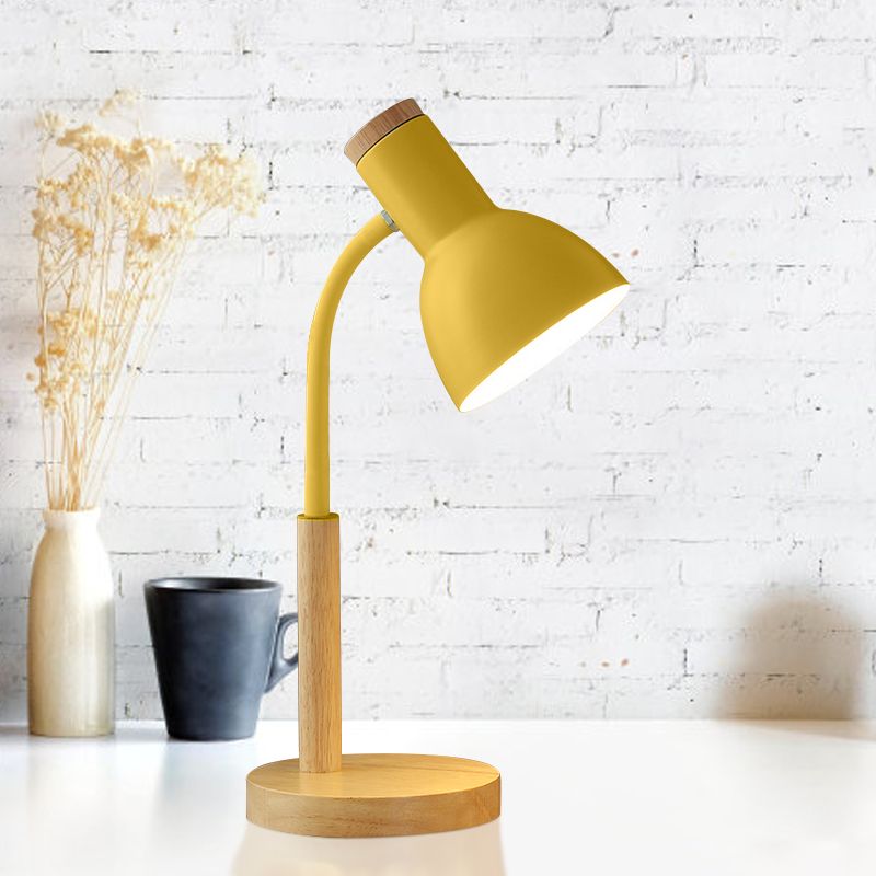 Lampe de table de nuit en métal en forme