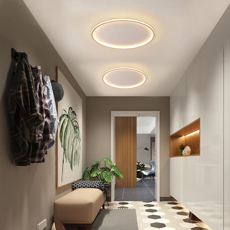 Metal geométrico cerca del accesorio de techo de montaje empotrado LED nórdico con iluminación de techo