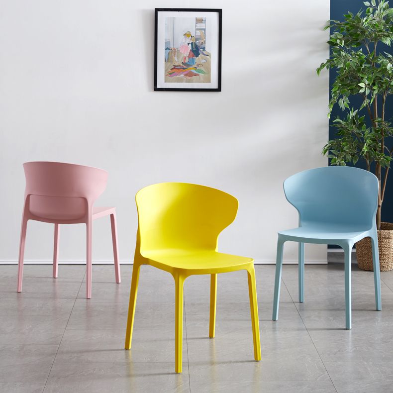 Contemporary Plastic Dining Chair 15.5'' Wide Wingback Side Chair for Home Use