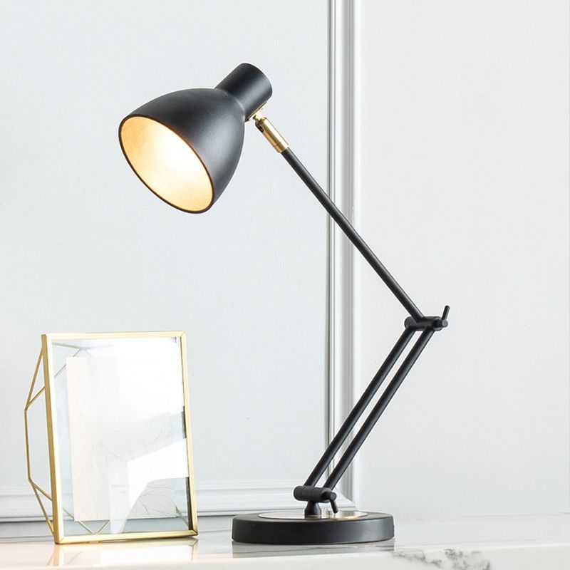 Moderne Stil verjüngter Tischlampe Metall Schlafzimmer Nächte und Lampe mit Kreisbasis