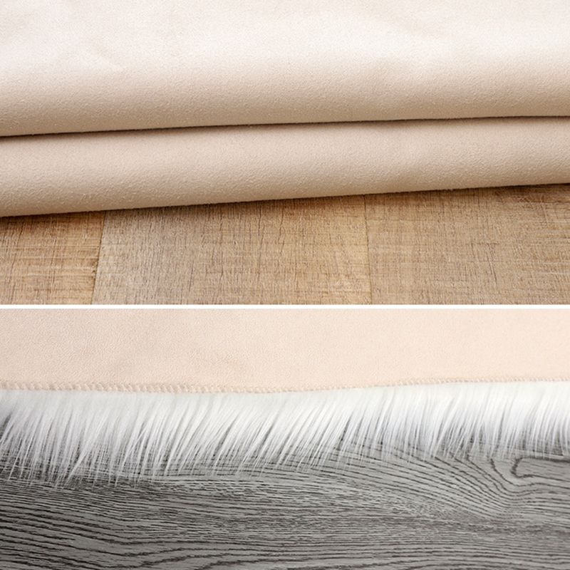 Stilvoller Plüsch-Teppich, einfarbiger Polyester-Teppich, pflegeleichter Teppich für die Inneneinrichtung