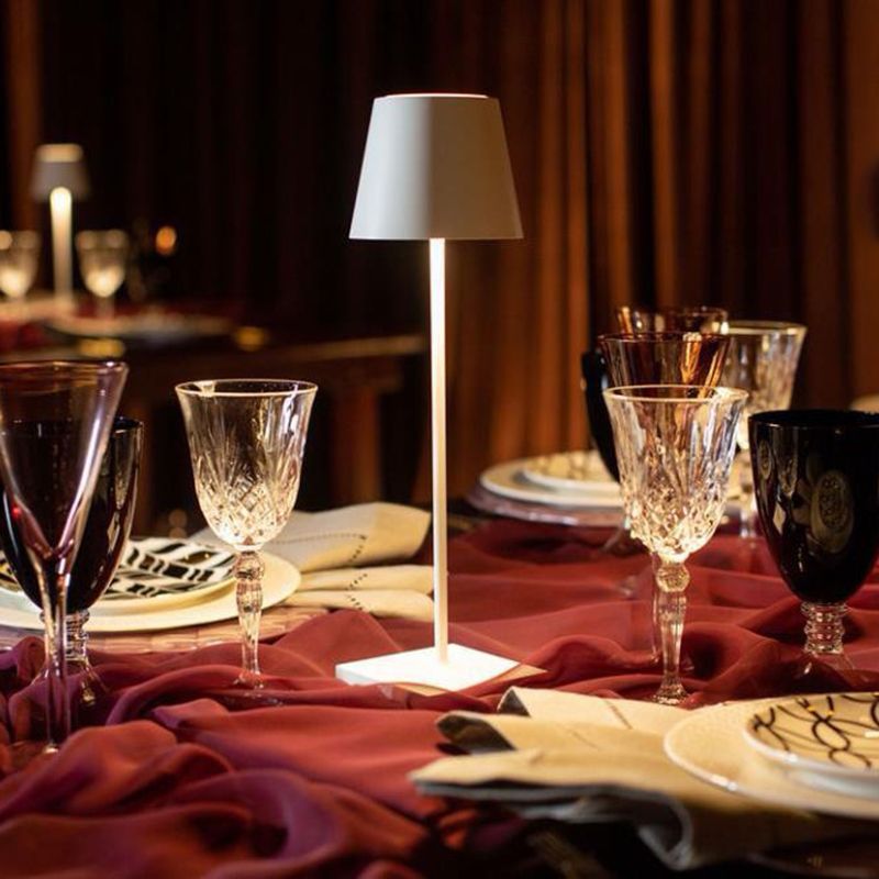 Lampe de table en métal avec commande tactile, lumière de table de cylindre pour le bureau