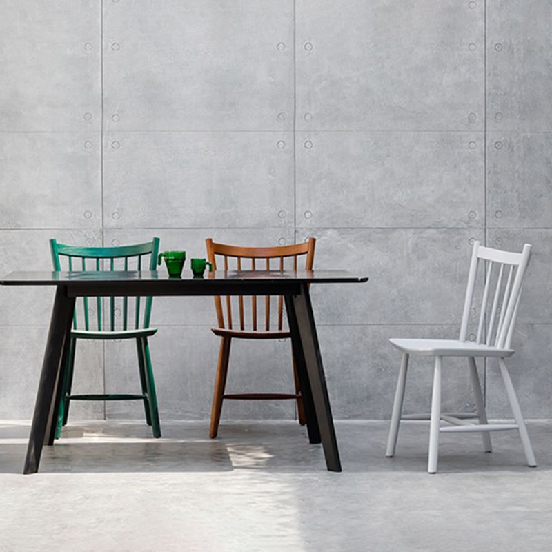 Silla lateral de comedor de madera de estilo minimalista, silla individual con parte trasera Windsor para uso doméstico