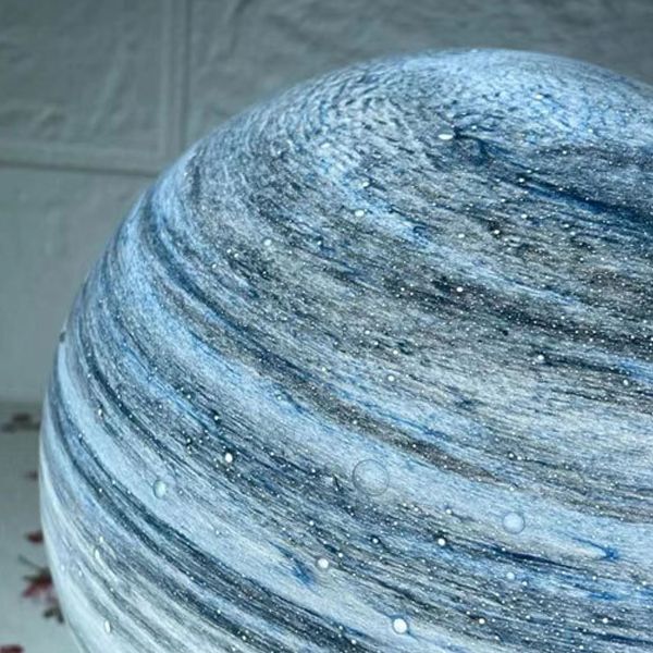 Lampe de table de style moderne 1 lumière de bureau simple avec une teinte en verre pour le salon