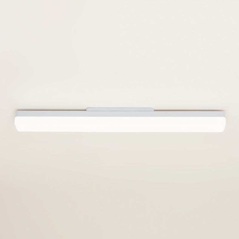 Linear Shape Metal Wall Sconce Modern 1 Light Mirror Wall Mount Light Fixture in White