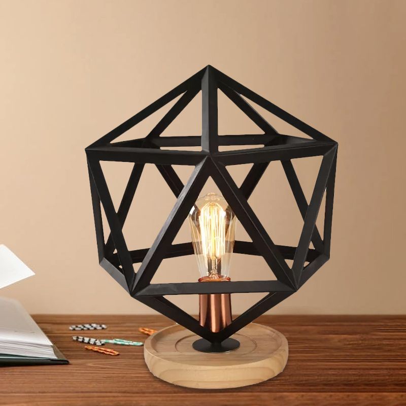 1 lampe de table de bulbe industrielle élégante poire / barillet ombre en métal et lampe à tâche en bois avec garde de fil en noir pour chambre à coucher