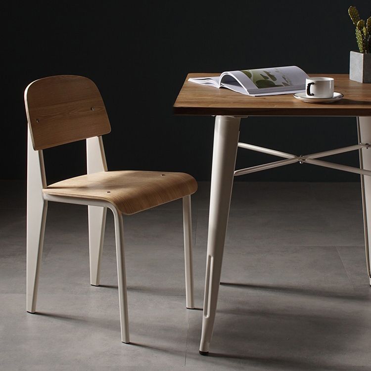 Sedia da pranzo in stile contemporaneo sedia in metallo con gambe in legno