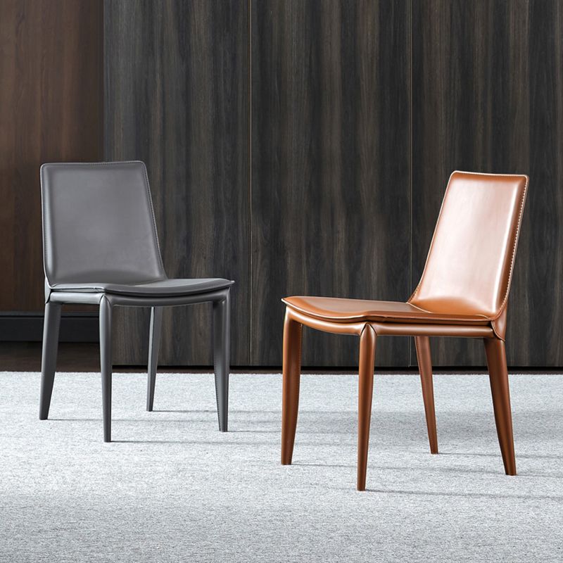 Ensemble de chaises en cuir au design contemporain, chaises de salle à manger à dossier solide (Ensemble de 2)