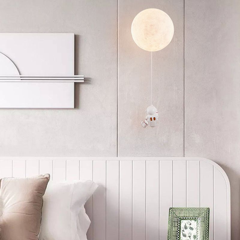 Nordic Style Iron Wall Light Ball Shape Wall Lamp for Children's Room (Included Doll)