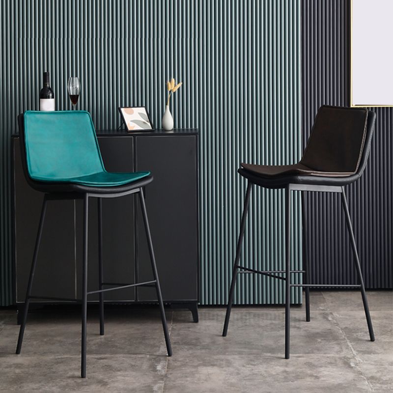 Industrial PU Leather Barstools Metal Base Bar Stool for Living Room