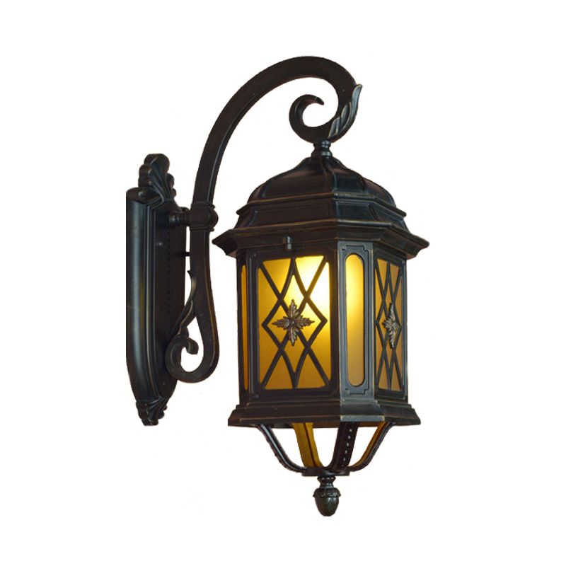 Illuminazione da parete a gabbia per uccelli in alluminio, applique da esterno rurale a 1 testa in nero con paralume in vetro smerigliato