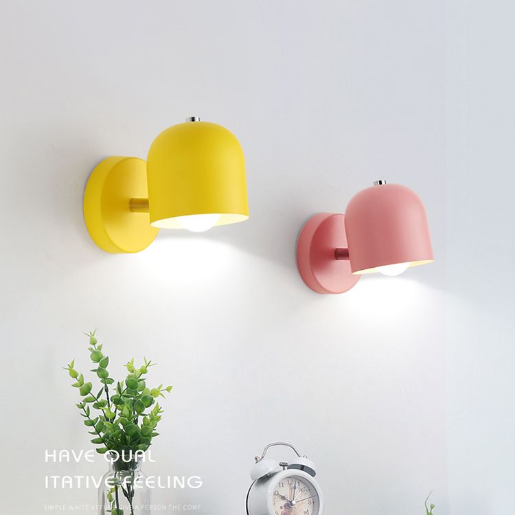 Luz de pared de domo de estilo macarrón 1 lámpara de pared de hierro ligera para dormitorio infantil
