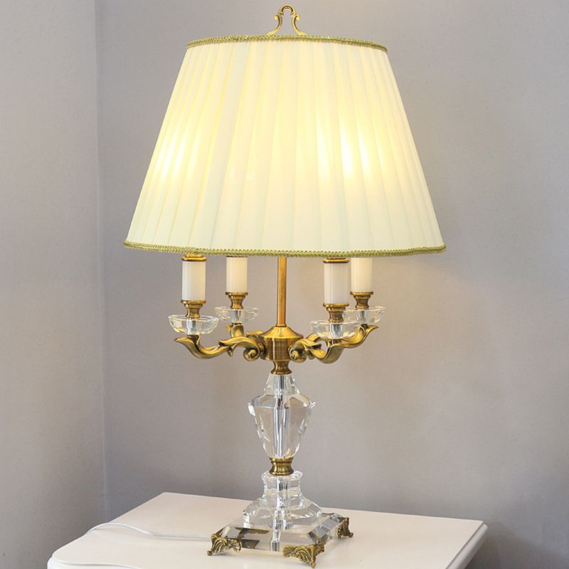 Minimalistische 4-head nachtkastje lamp Beige vat nachttafelverlichting met helder K9-kristal