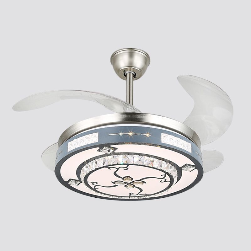 Runde Hanging Lüfterlampenlampe Moderne Kristall 19 "breites LED Silber Semi Flush Mount Light, 4 Klingen
