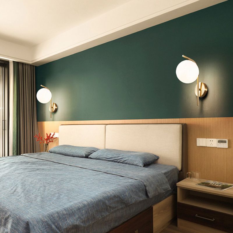 Zeitgenössische globale Wandmontagleuchte Milchglas Wandmontagelampe für das Restaurant