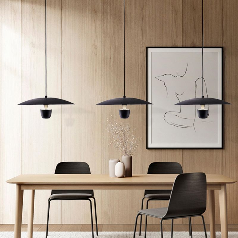 Nordic Flying Soucoucer Éclairage pendentif en métal LED Hanging Light