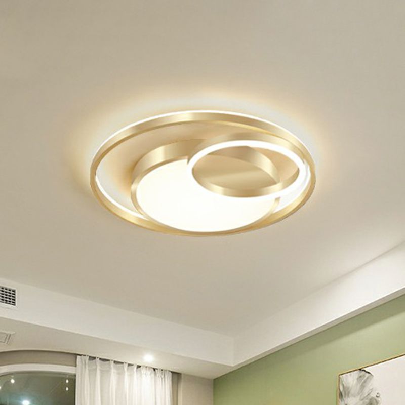 Round Metal LED Flush Mount Light Minimalist Gold Finish Ceiling Lighting for Bedroom