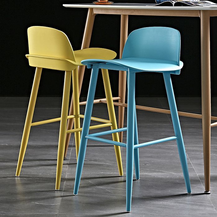 Barhocker mit Metallbeinen im skandinavischen Stil, Thekenhocker für Restaurantbar (2er-Set)