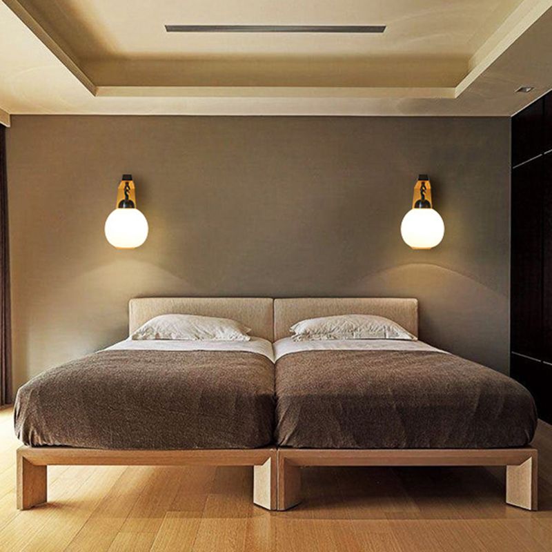 Lámpara de pared de estilo de estilo moderno accesorio de vidrio blanco de 1 bombilla Luz de montaje de pared de dormitorio