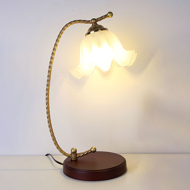 Modern Style Flower Shape Table Lamp Glass 1 Light Table Light