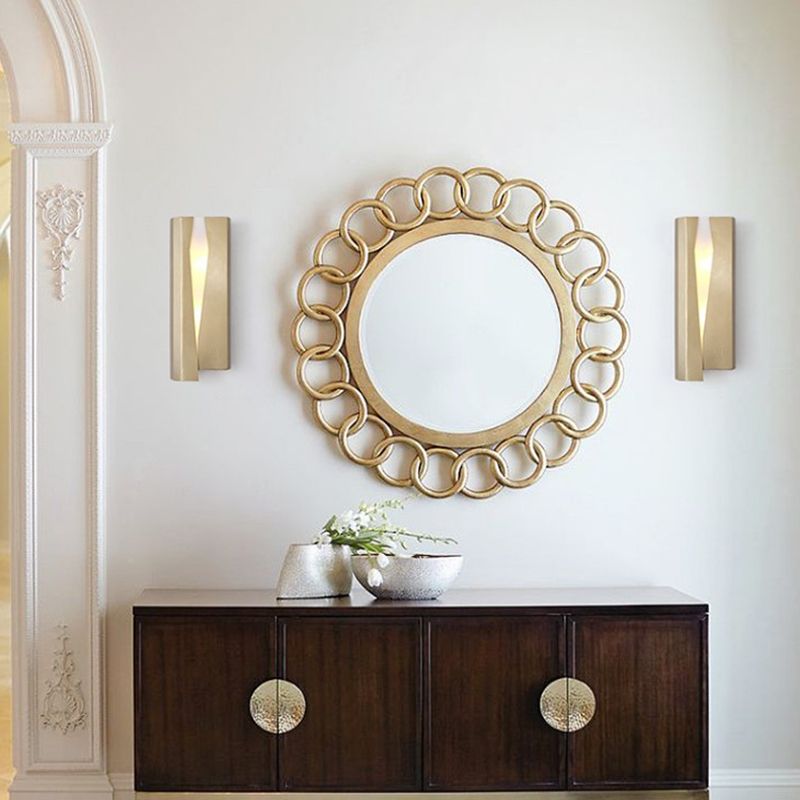 Lámpara de montaje de pared LED LED minimalista de la pared del rectángulo de metal en oro para sala de estar