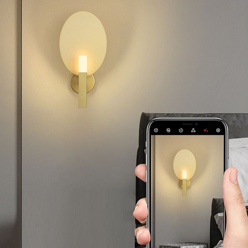 Modernism Single Wall Mounted Sconce Metallic Wall Light in Golden/Black Finish