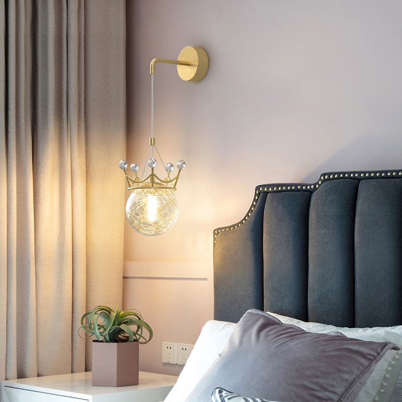 Decorative 1 Light Wall Lamp Globe Glass Hanging Wall Lamp in Brass Finish for Bedroom