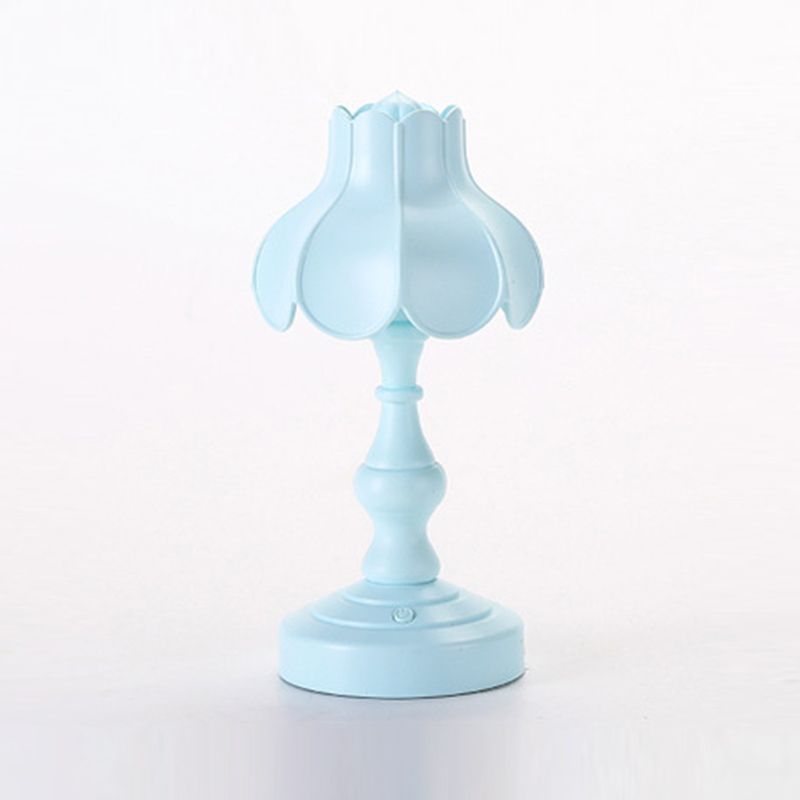 Flower USB Charging Table Lamp Contemporary Style Macaron Desk Lamp for Bedroom