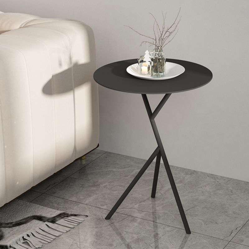 Round 3 Legs Base Design Metal Table Medieval Modern Style Side Table