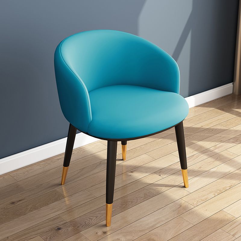 Silla lateral escandinava interior Silla de comedor tapizada de metal con respaldo Parsons