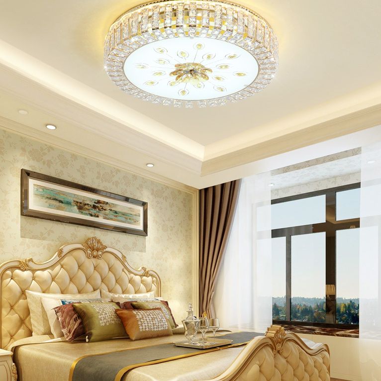 Modern Luxurious Crystal Flush Mount Ceiling Lamp Round Shape LED Flush Mount Lighting for Bedroom