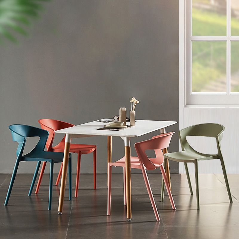 Moderne eet- en accentstoelen indoor-outdoor plastic open achterkant stoel