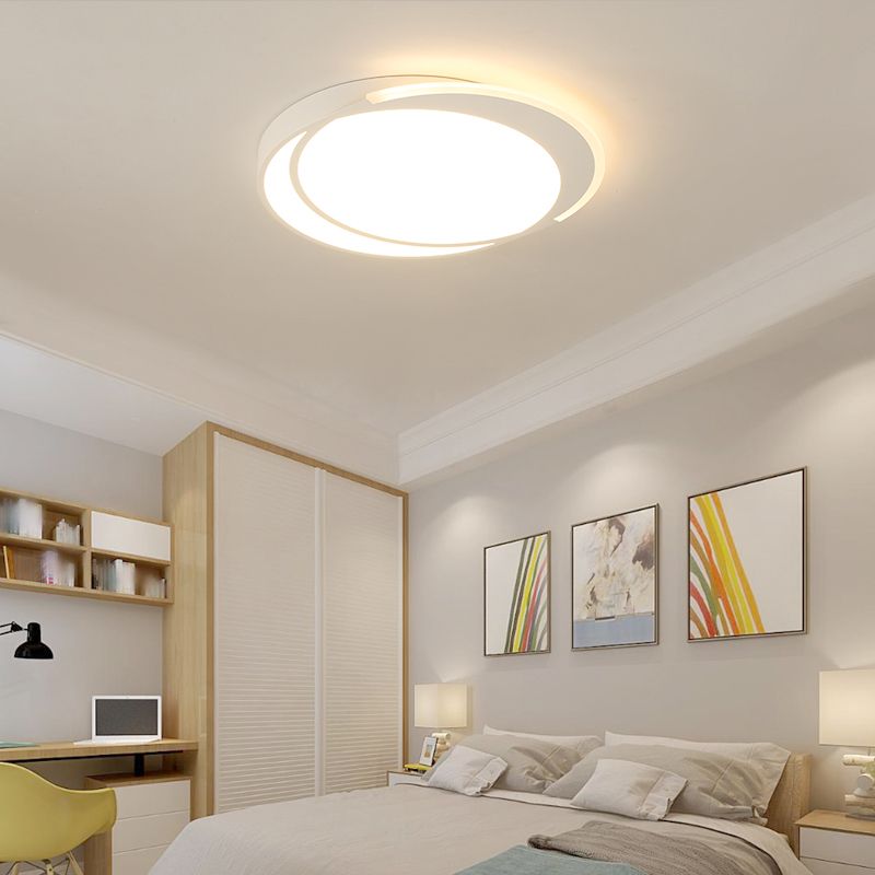 Metal Round Shape Flush Mount Light Modern 1-Light Flush Mount Ceiling Light in White