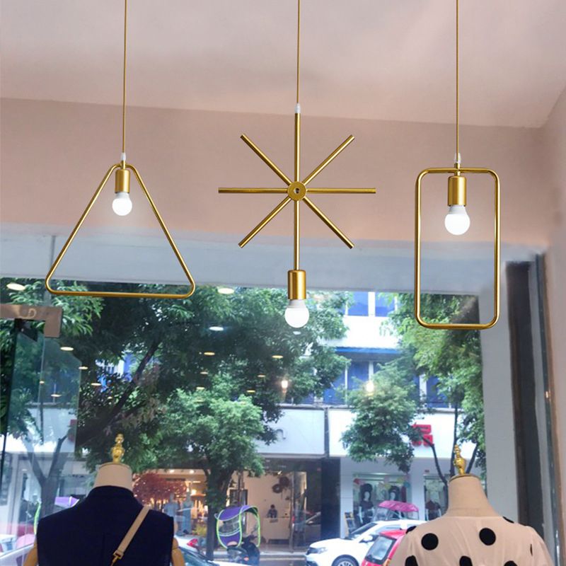 Moderna simple estilo múltiples formas colgantes de hierro 1 colgante de luz en la tienda de ropa dorada para ropa