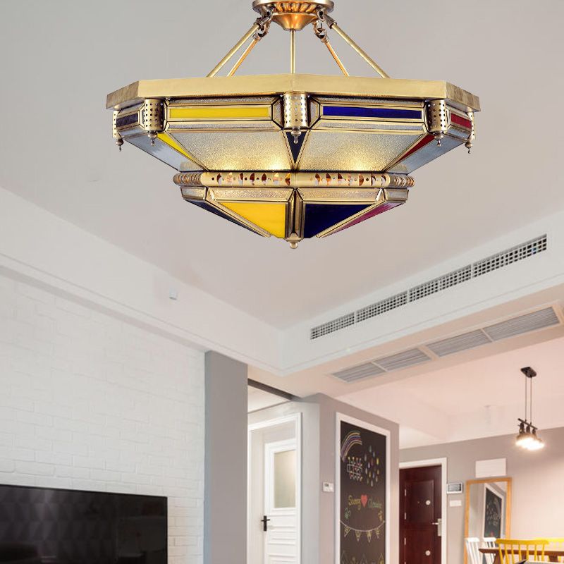 Turmform Metall Flush Light Vintage 3 Köpfe Wohnzimmer halb Flush -Halterung in Messing