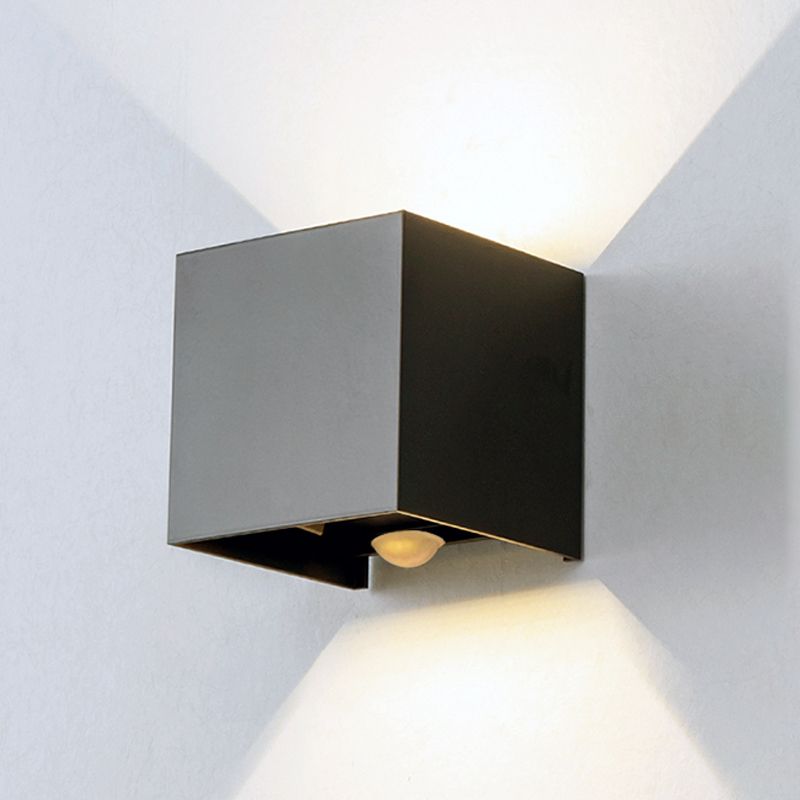 Moderne Stil quadratische Wandleuchte Leuchte Metall 2 Leuchten Wandmontierte Beleuchtung