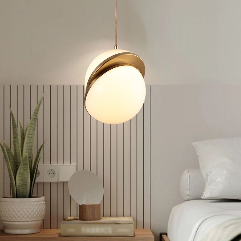 Lampe suspendue en bronze en acrylique dans un style artistique moderne électroplate Copper Globe Pendant Light
