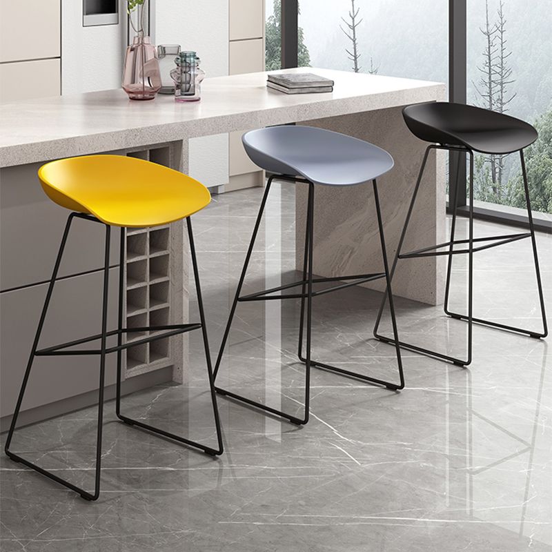 Contemporary Style Plastic Counter Stool Counter Height Bucket Bar Stool
