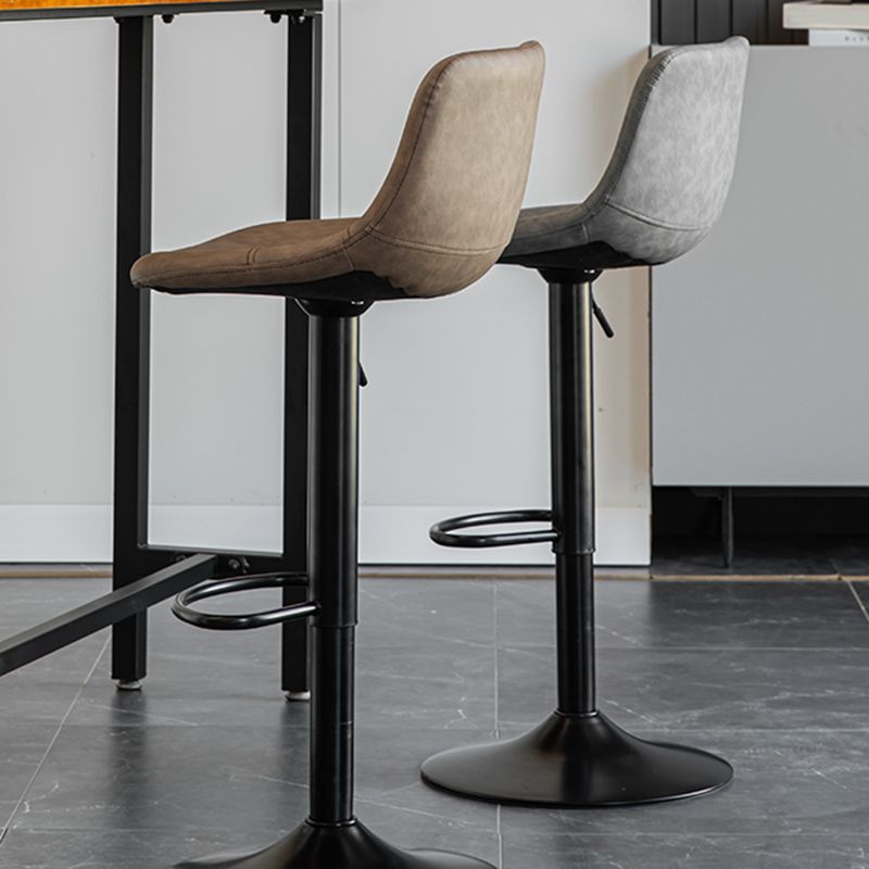 Contemporary Leather Swivel Barstool Indoor Bar Stool with Metal Base and Low Back