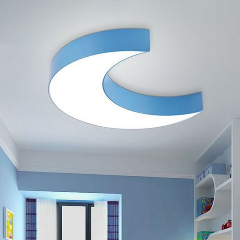 Lámpara de techo LED empotrada Crescent, lámpara empotrada de metal para dormitorio infantil Macaron en azul