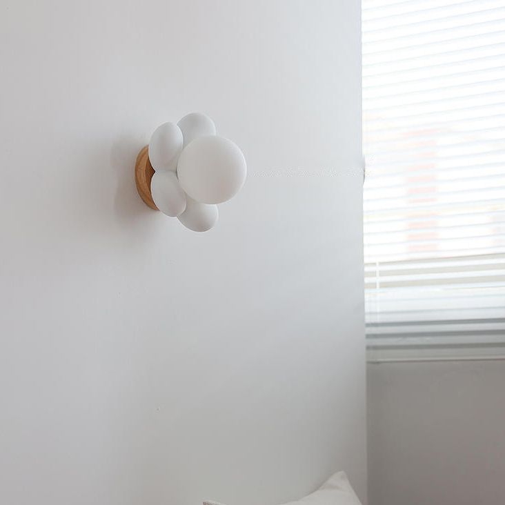 Modern White / Pink Wall Light Fixture Minimalist Wall Light Sconce for Bedroom