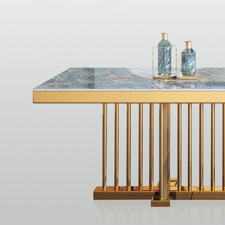 Luxe gesinterde stenen bovenste eettafel in blauwe rechthoektafel met gouden metalen voetstuk