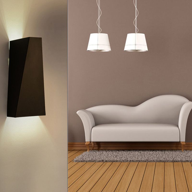 Lámpara de aplicado de pared geométrica metálica de estilo moderno de 2 luces en blanco y negro