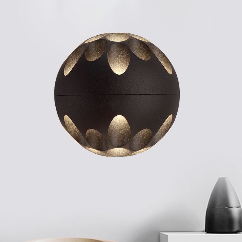 Black/White Global Shade Wall Light Sconce Contemporary LED Metallic Wall Lamp for Bedside