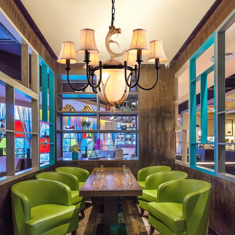 Metall gebogene bewaffnete Kronleuchterlampe traditionelle 9/11 -Lampenrestaurant -Deckenlampe in Schwarz mit ausgestattetem Stoffton